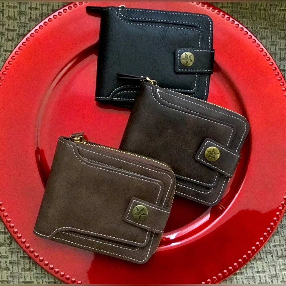 Simple Zipper and Snap Closure Wallet